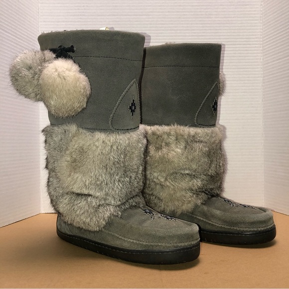 MANITOBAH MUKLUKS Snowy Owl Fur and Suede Beaded Winter Boots in Grey - Size 6 - Picture 13 of 16